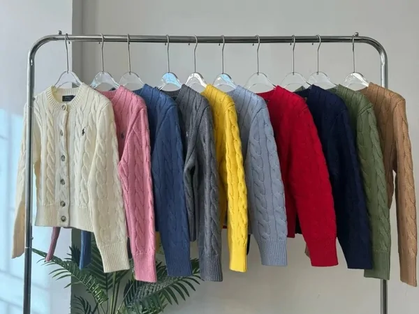 Abbigliamento donna: esempio visivo di prodotto